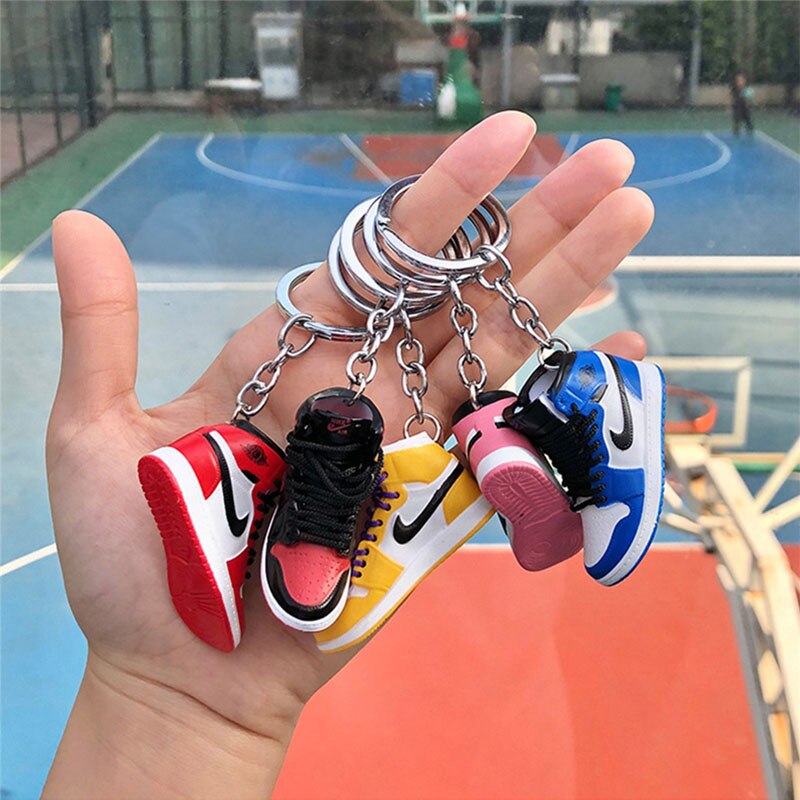 Basketbol Sneaker Anahtarlık